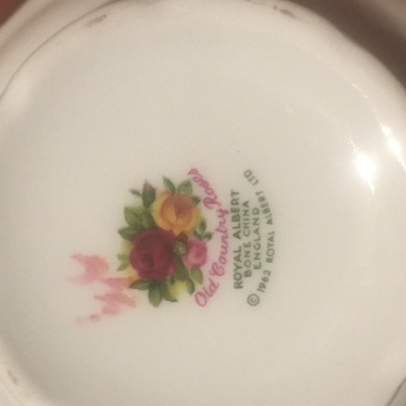 OLD COUNTRY ROSES - Picture 7 of 11